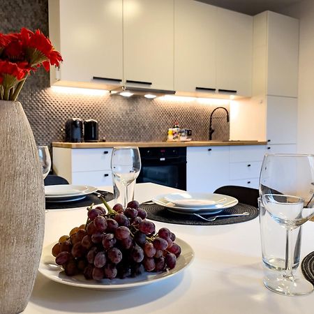 Urban Apartments Premium No 3, Free Private Parking, Self Check-In Chorzow Exterior photo